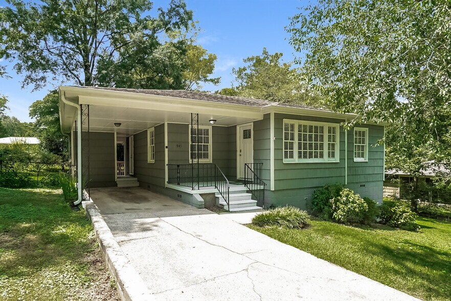 Primary Photo - 941 Martinwood Cir