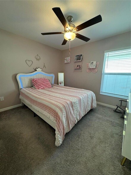 Building Photo - 3531 Lounging Wren Ln