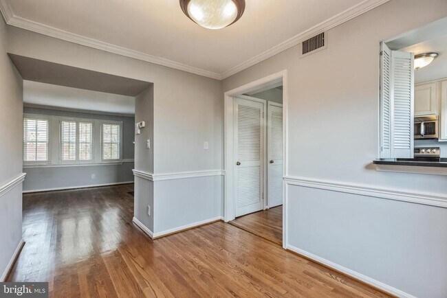 Building Photo - 513 Bashford Ln