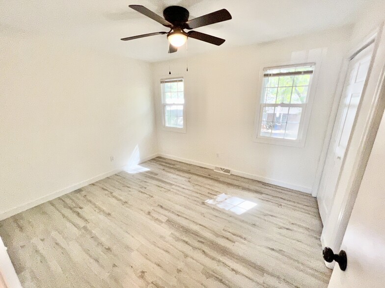 Upper Rear Bedroom - 276 Fleming Rd