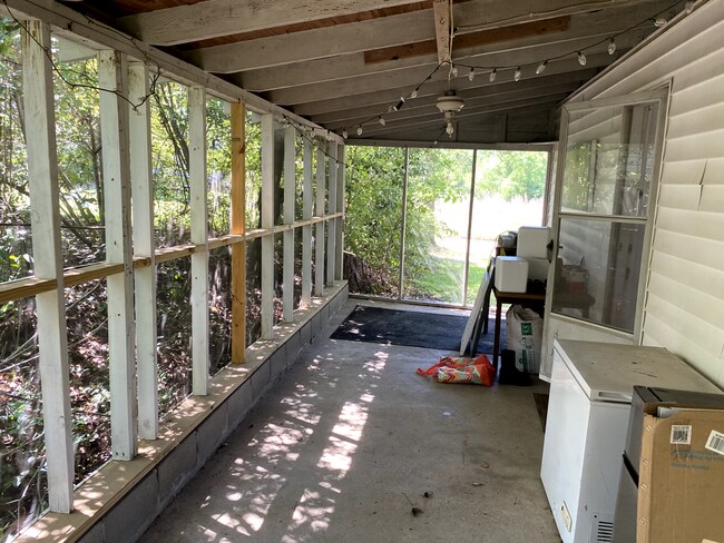Building Photo - Available June 1!  Charming house close to downtown and La Tech!
