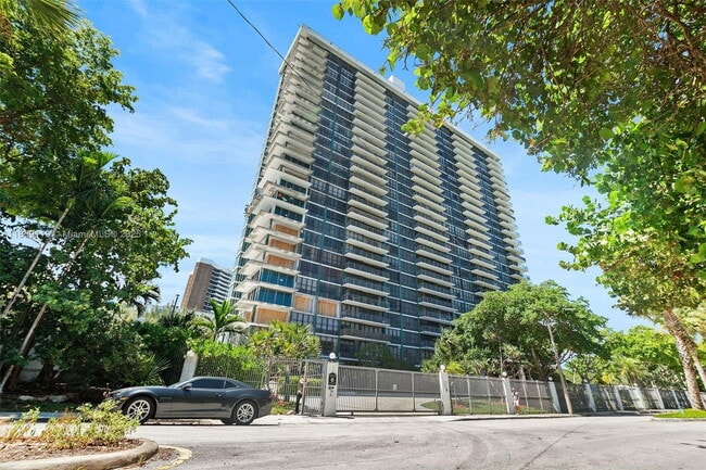 Building Photo - 780 NE 69th St