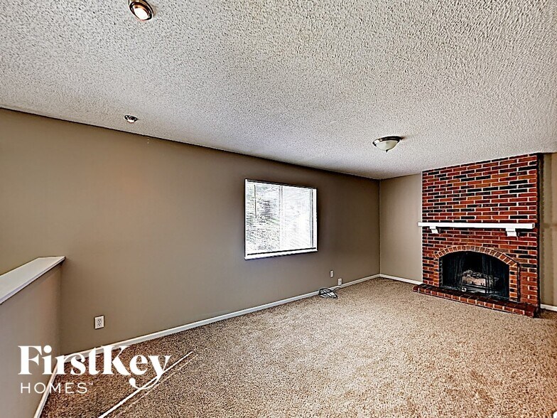 Building Photo - 6832 Chilham Dr