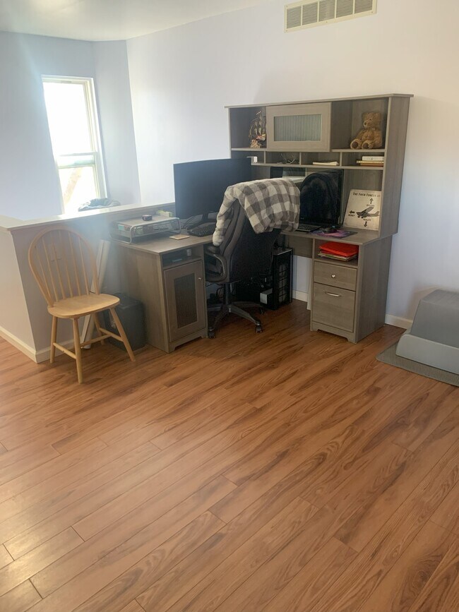 Building Photo - 2641 S Xanadu Way