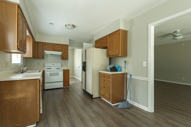 Building Photo - APPLICATIONS PENDING! Maintenance-free 3 b...