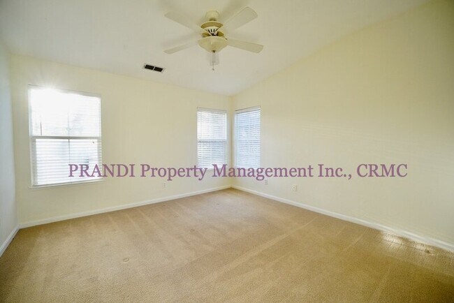 Building Photo - 14 Pizarro Ave
