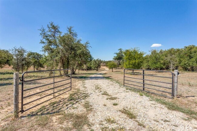 Building Photo - 169 Co Rd 3672