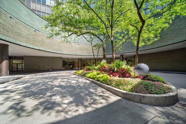 Building Photo - 505 N Lake Shore Dr