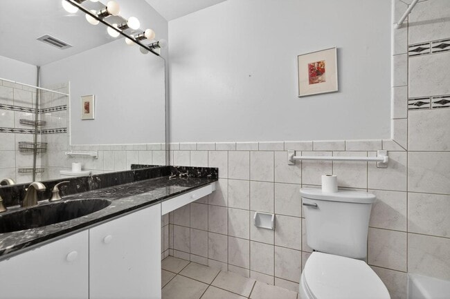 Building Photo - 9404 Woodington Dr