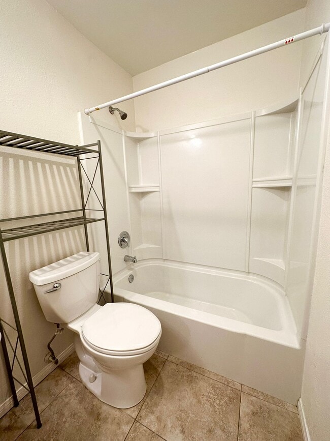 Building Photo - 9906 Buena Vista Dr