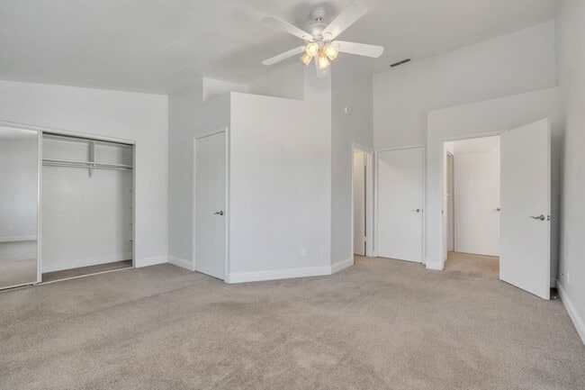 Building Photo - 4255 Taylor St