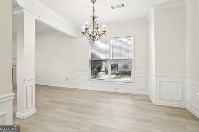 Building Photo - 5940 Bentley Way