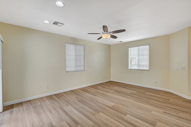 Building Photo - Southern Terrace Single Family Home