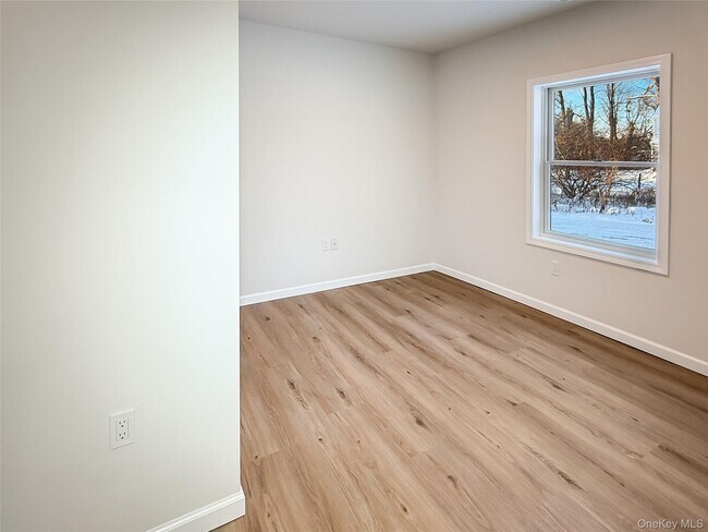 Building Photo - 4332 Albany Post Rd