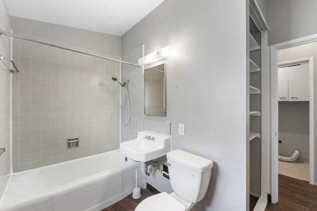 Building Photo - 12769 Lala Cove Ln SE