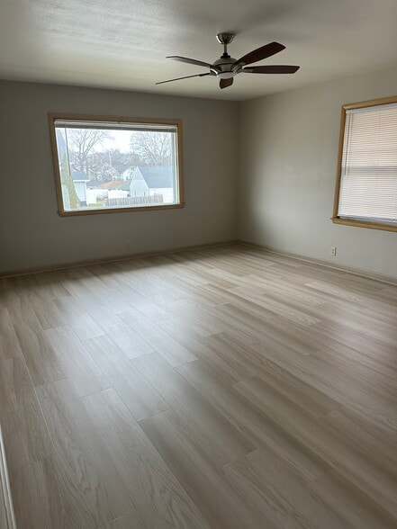 Lvp flooring throughout - 7741 W Lincoln Ave