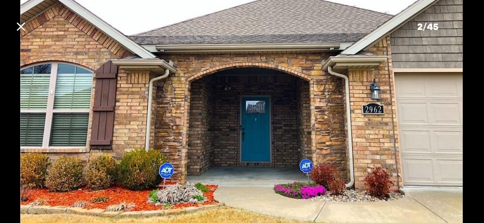 Building Photo - 2962 W Tiger Eye Dr