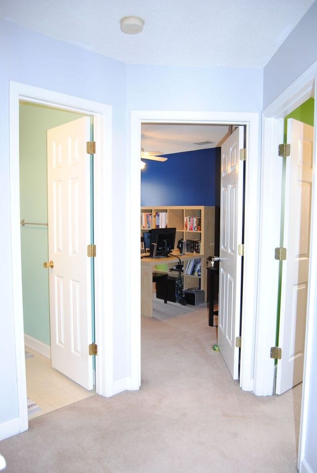 Building Photo - Wonderful Home in the Willow Lakes Community!