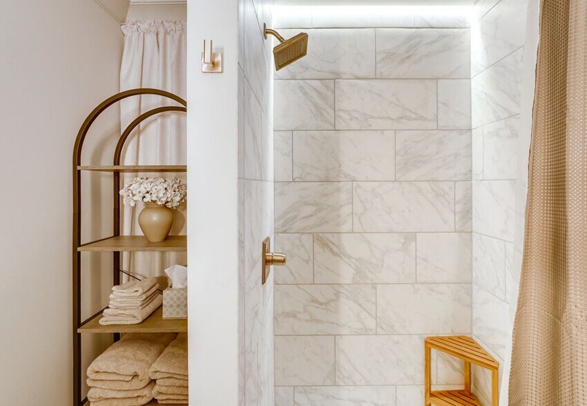 Bathroom shower - 411 S Rath Ave