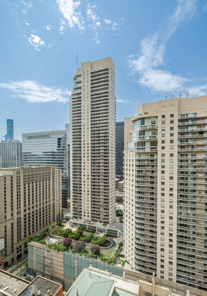 Building Photo - 33 W Ontario St