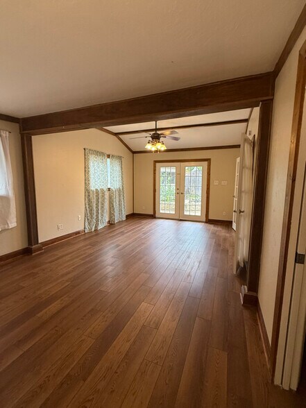 Building Photo - 5706 Gomer Pyle Dr