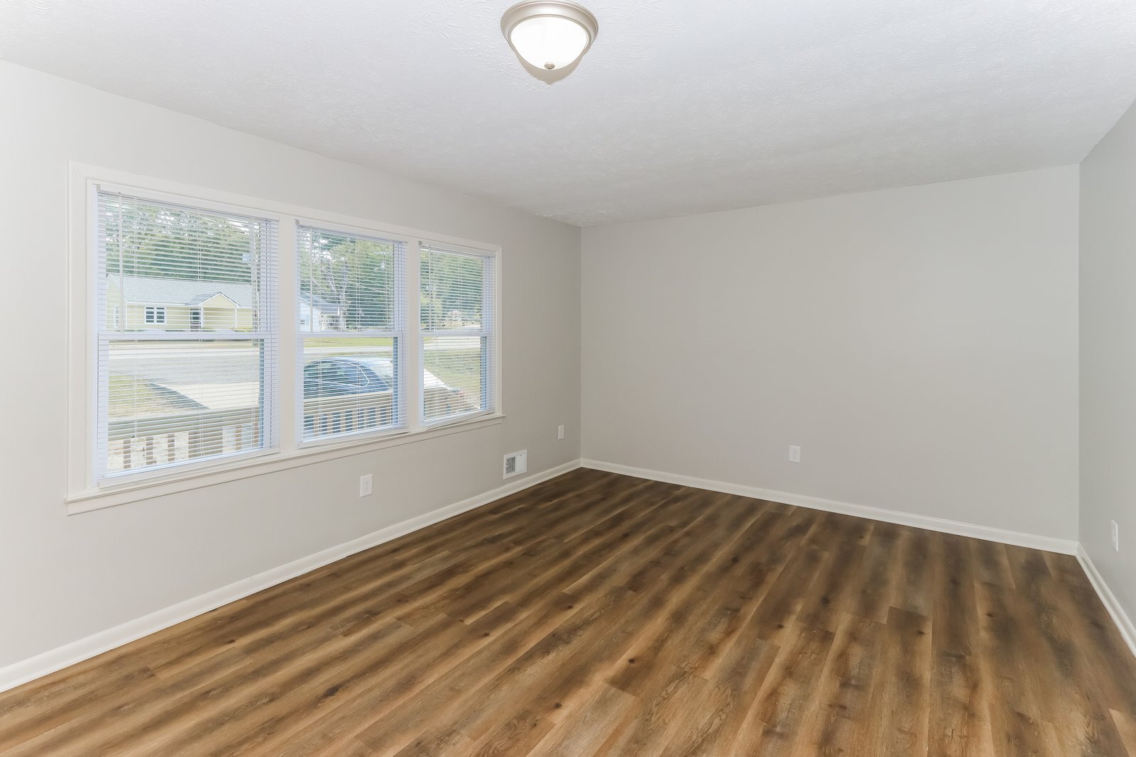 Building Photo - 1570 Engle Dr