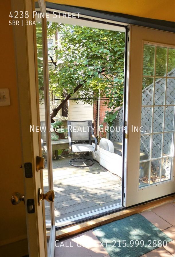 Building Photo - 4238 Pine St