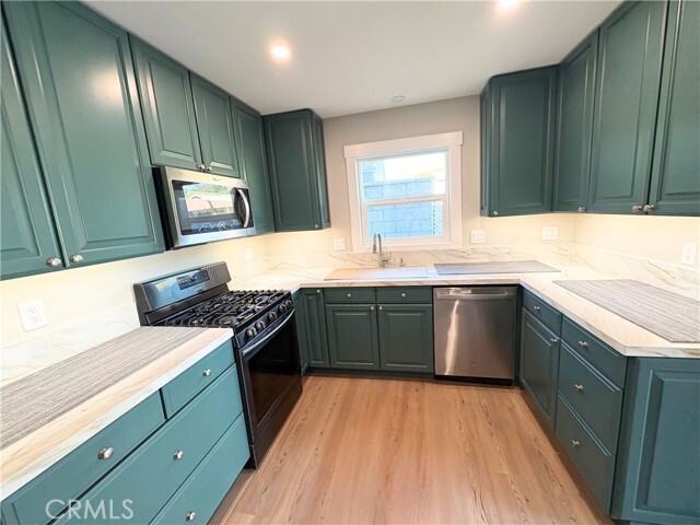 Building Photo - 460 N 3rd Ave