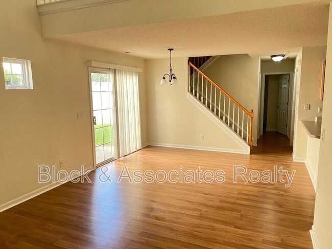 Building Photo - 5508 Stewartby Dr