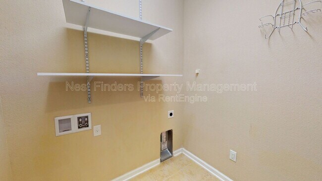 Building Photo - 15858 Lexington Park Blvd