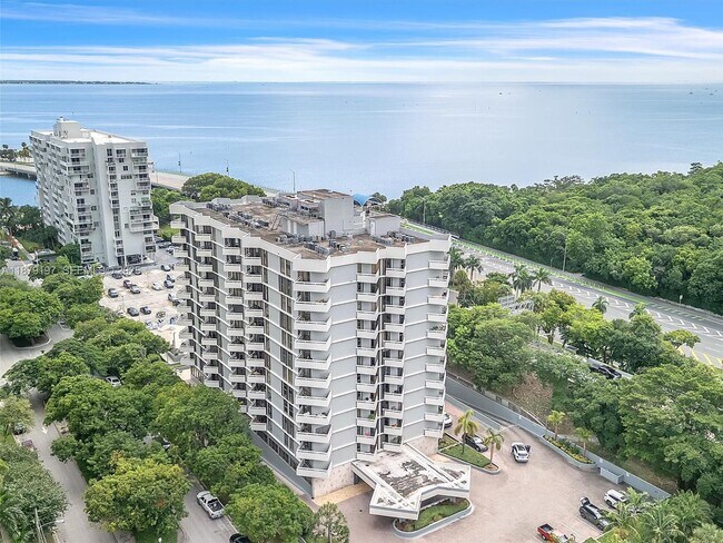 Building Photo - 2501 Brickell Ave