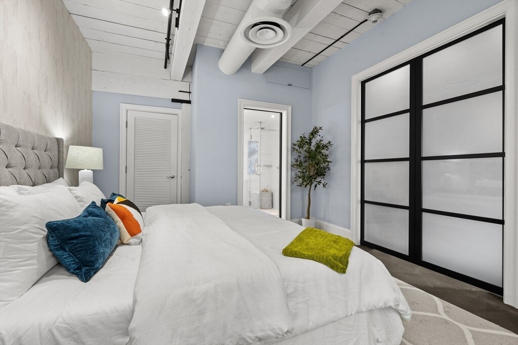 Building Photo - 90 Wareham St