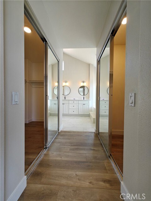 Building Photo - 8604 E Windsong Dr