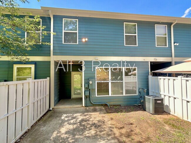 Building Photo - 6524 Mallard Cove Ln