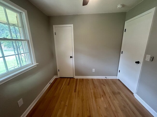 Building Photo - 210 Cabin Creek Blvd