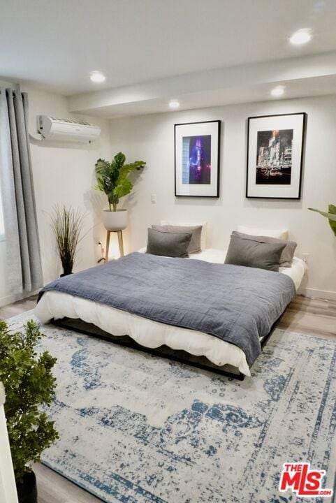 Building Photo - 1157 S Point View St