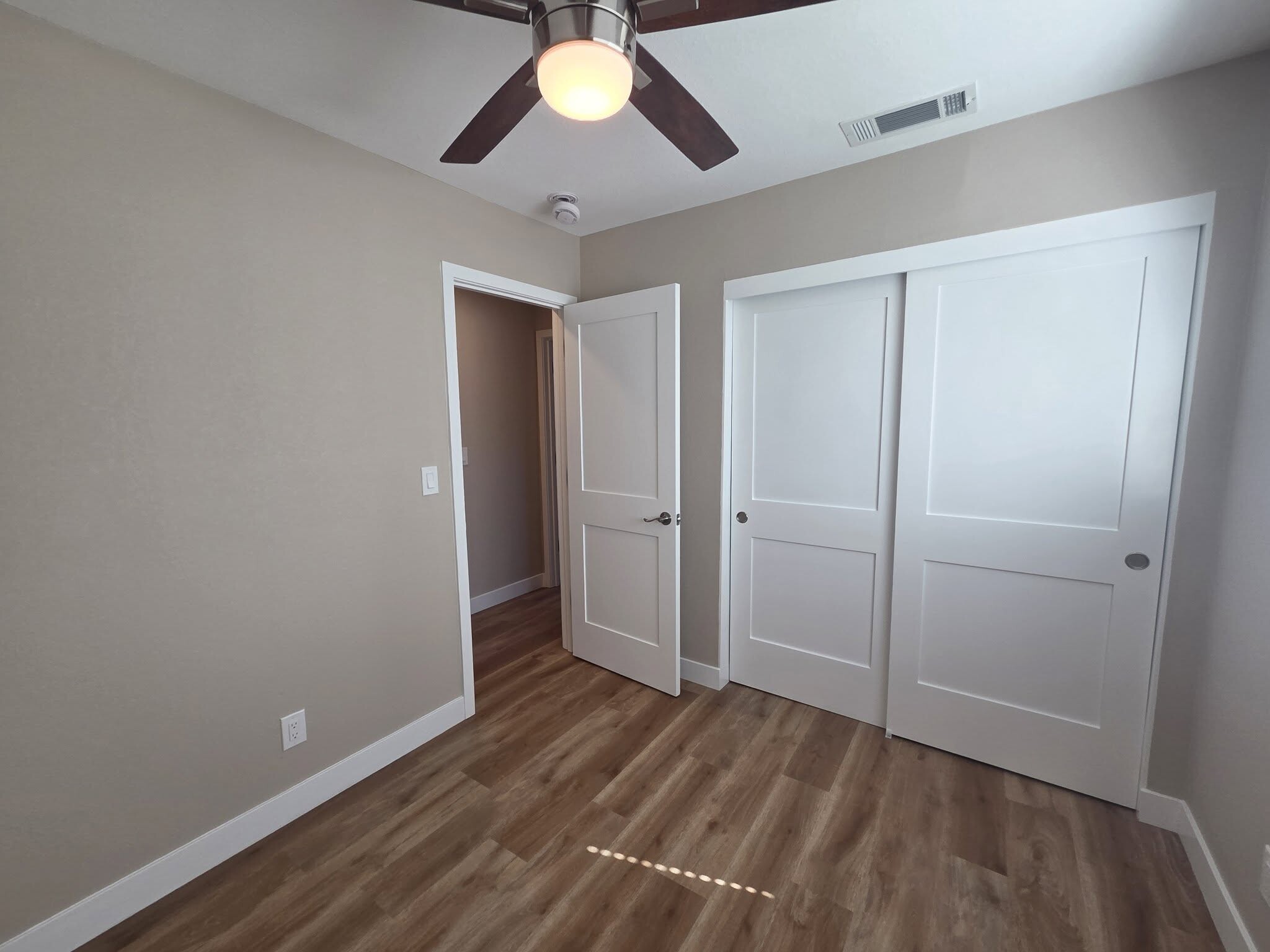 Building Photo - 1337 Cottonwood Dr