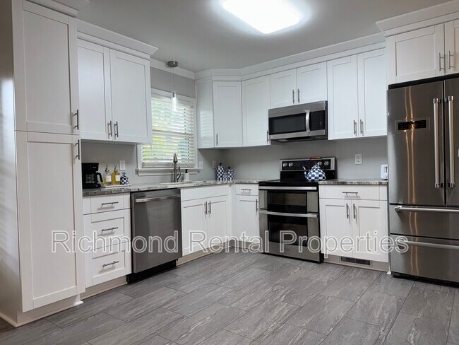 Building Photo - 229 Shadwood Drive