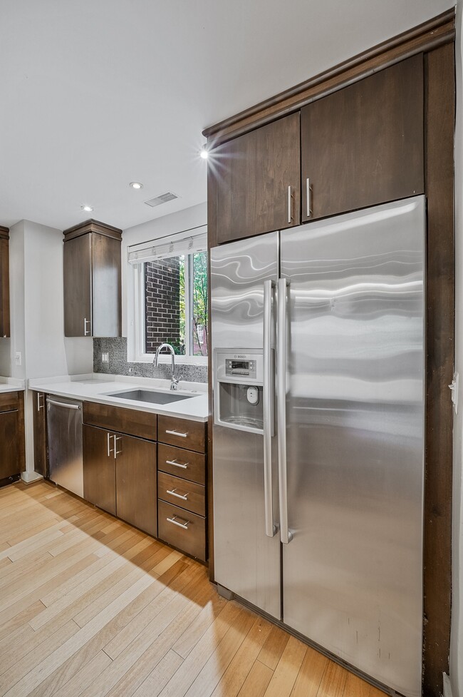 Building Photo - 1339 Riggs St NW