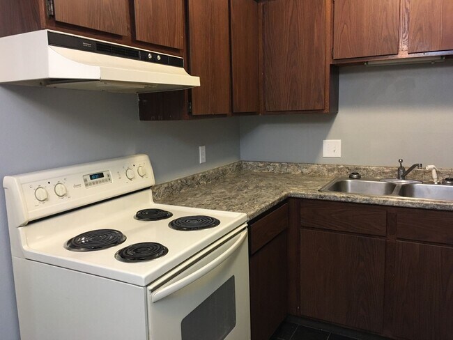 Interior Photo - Cobblestone Circle Apartment 2 Bedroom, 1 Bath Secure Building