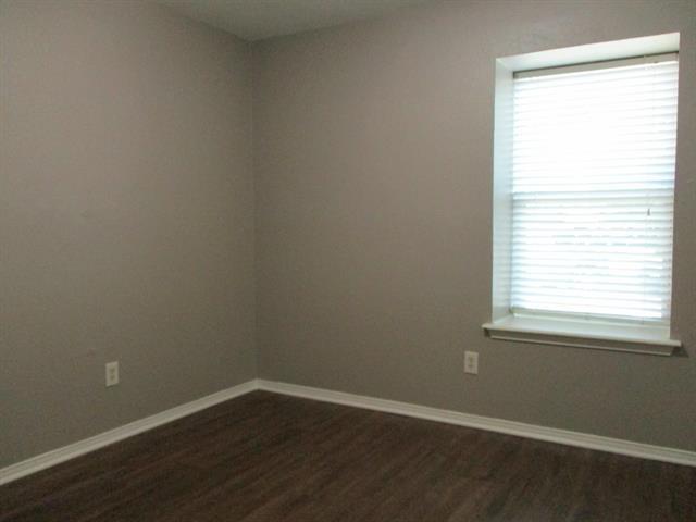 Building Photo - 912 Shell Ct