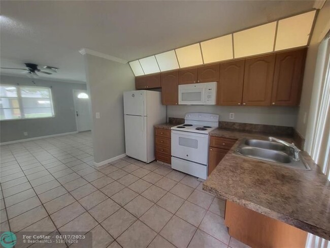 Building Photo - 2634 NW 51st Pl