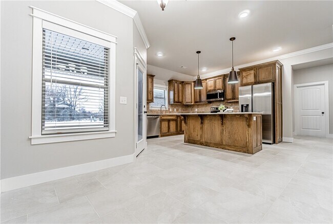 Building Photo - 933 Hampton St