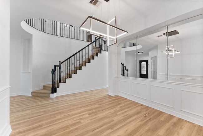 Building Photo - 8422 Misty Mountain Trail Ln