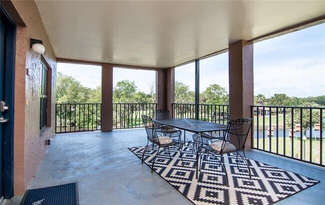 Building Photo - 6100 Gulfport Blvd S