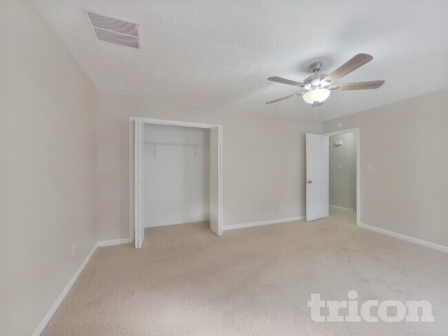 Building Photo - 20 Summerfield Ct