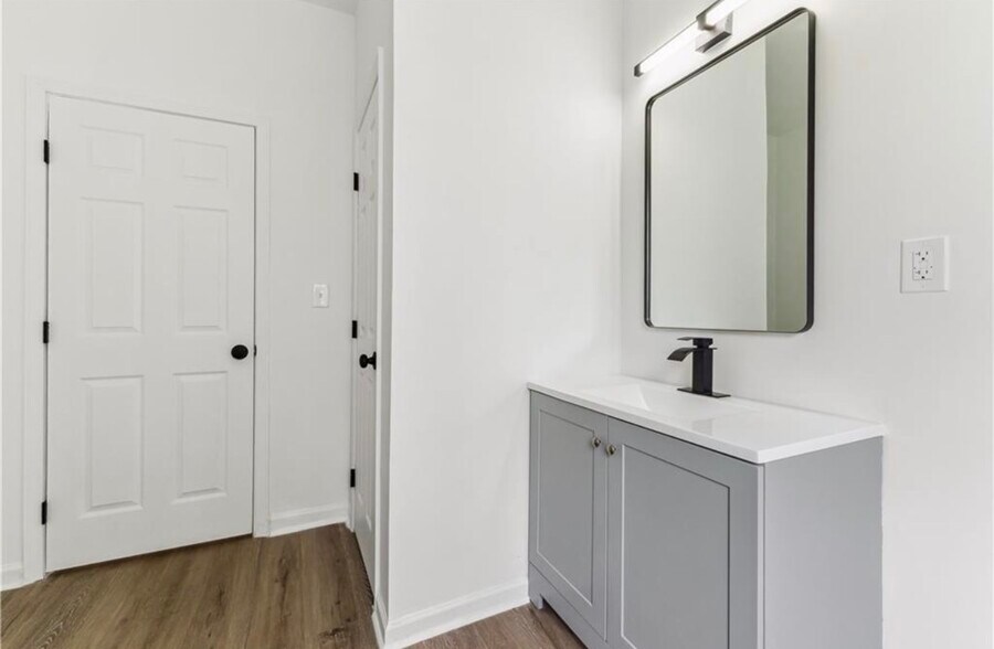 Building Photo - 437 Collier Ridge Dr NW
