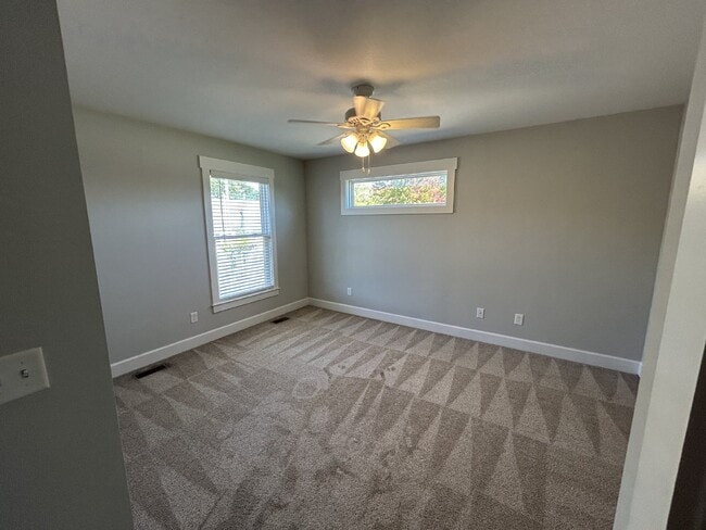Building Photo - 3BD 2.5 BA DANSBY DR CONDO AVAILABLE FOR RENT NOW