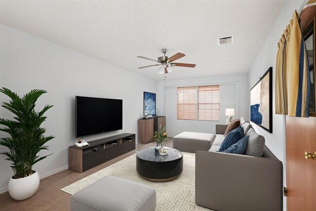 Building Photo - 508 Morris Dr