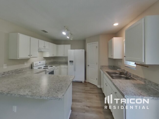 Building Photo - 9467 Northvale St